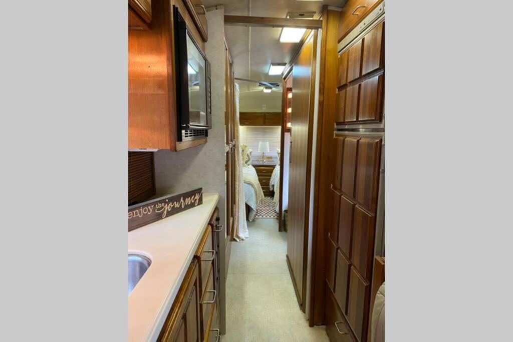 Beautiful Airstream, Beaufort Sc-Enjoy The Journey Exterior photo